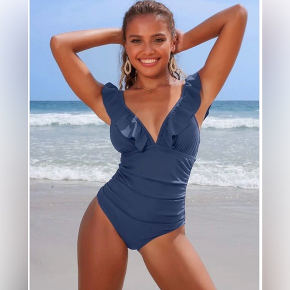 NWT! One Piece Swimsuit - Picture 7 of 8